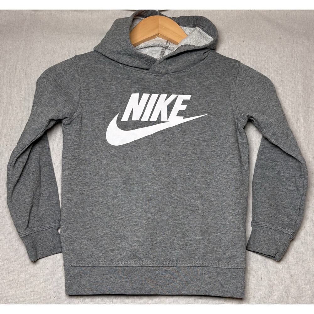 Nike Sportswear Club Fleece Boys Size S 4-5 Yrs Gray Lightweight Pullover Hoodie